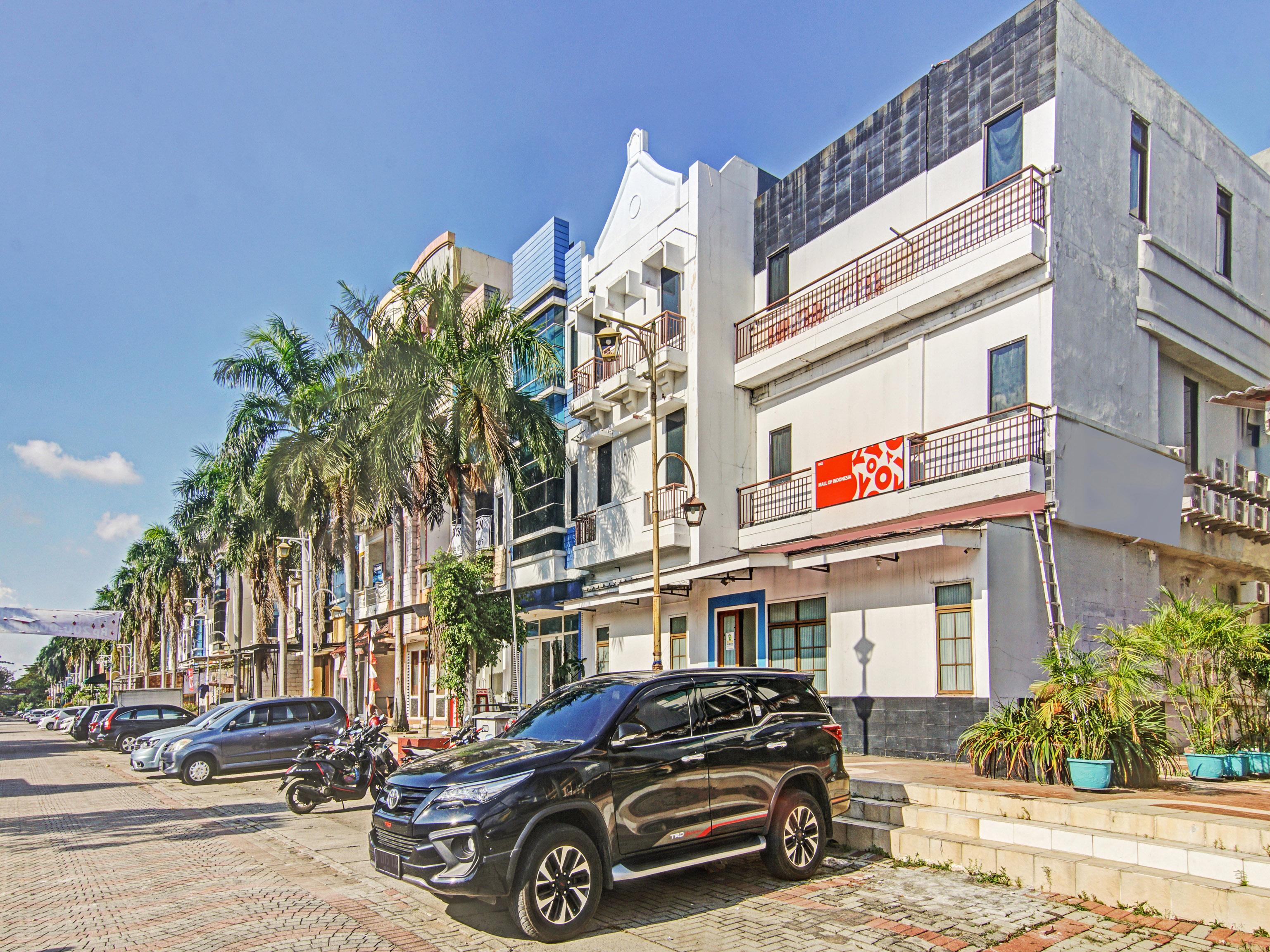 Super Oyo 90422 Mall Of Indonesia Jakarta Buitenkant foto