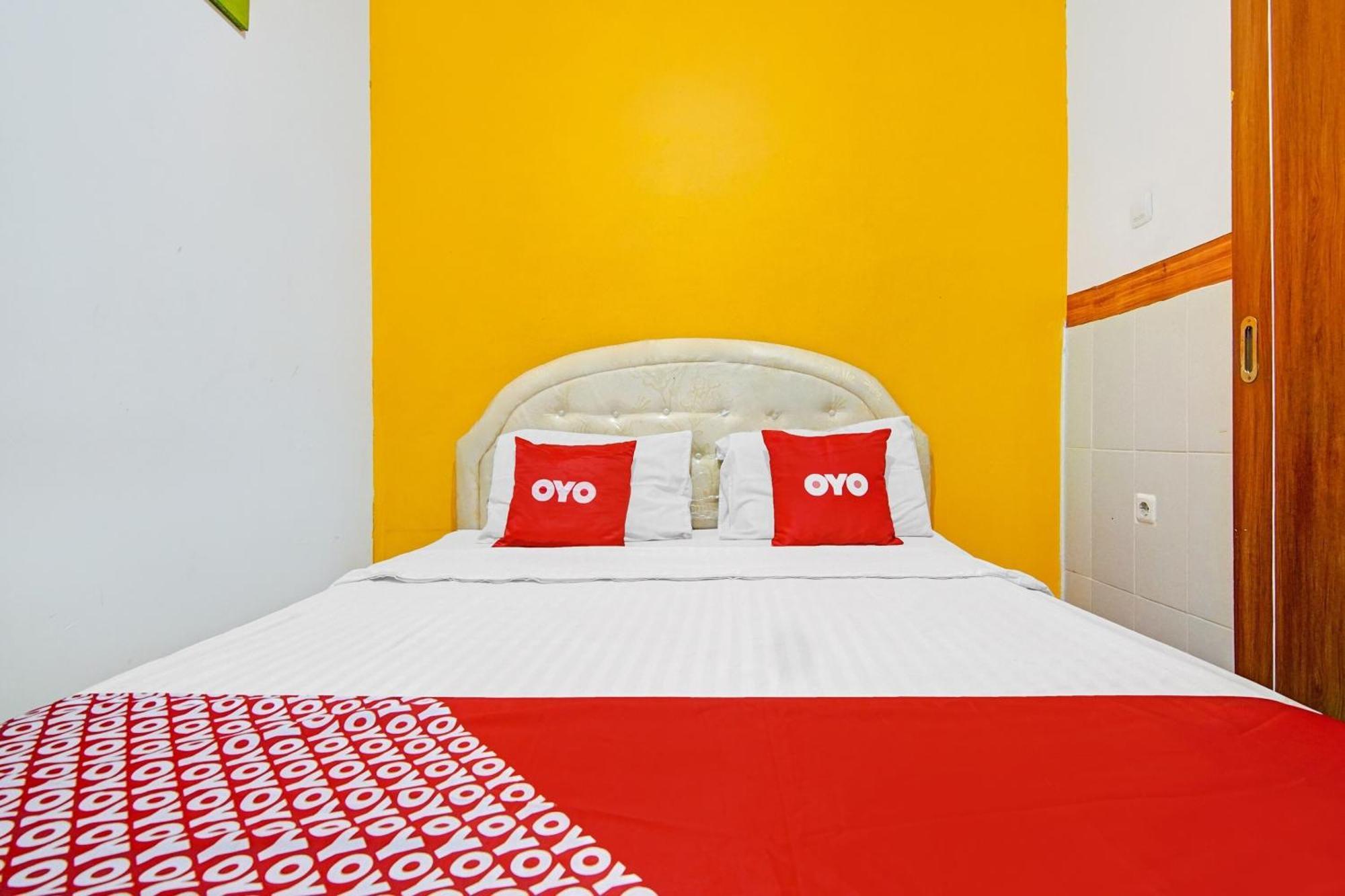 Super Oyo 90422 Mall Of Indonesia Jakarta Buitenkant foto